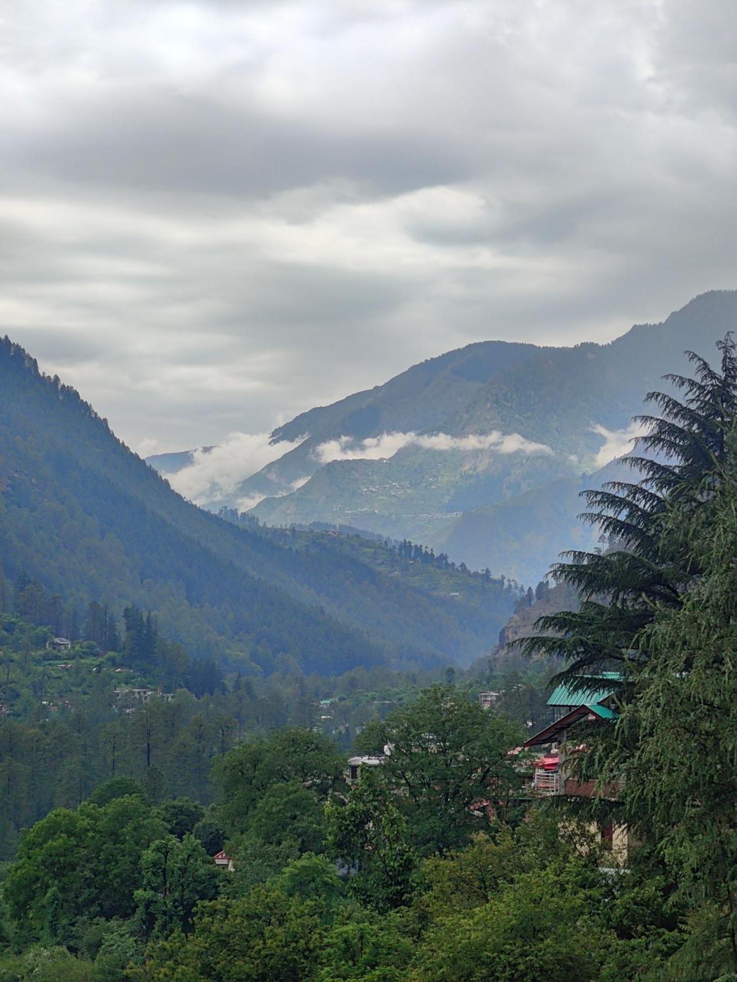 Renuka Homestay And Cafe Kasol Exterior foto